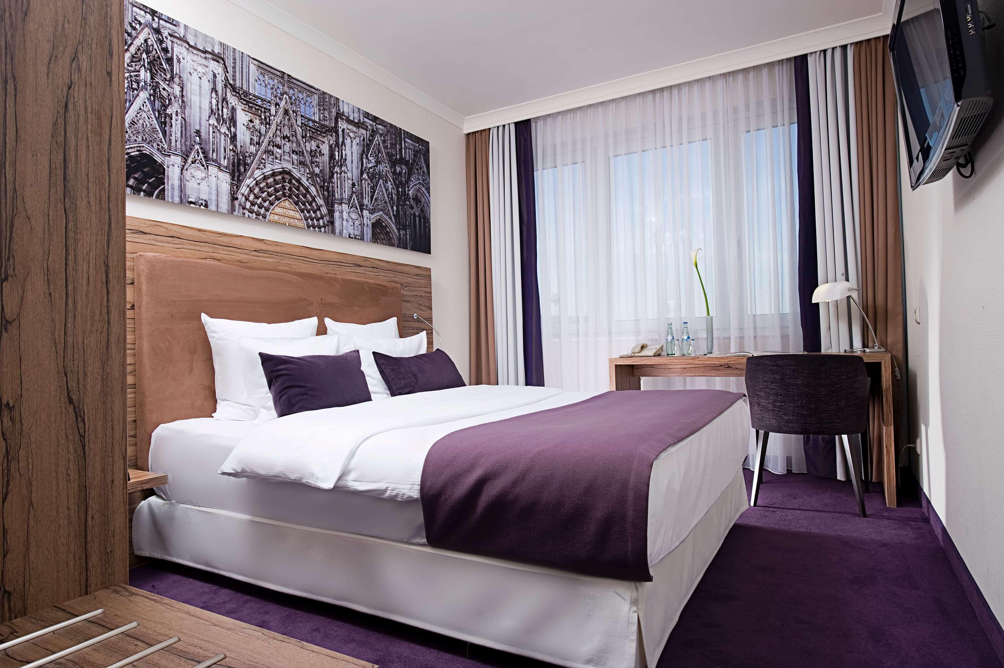 Wyndham Koeln Hotel Exterior photo