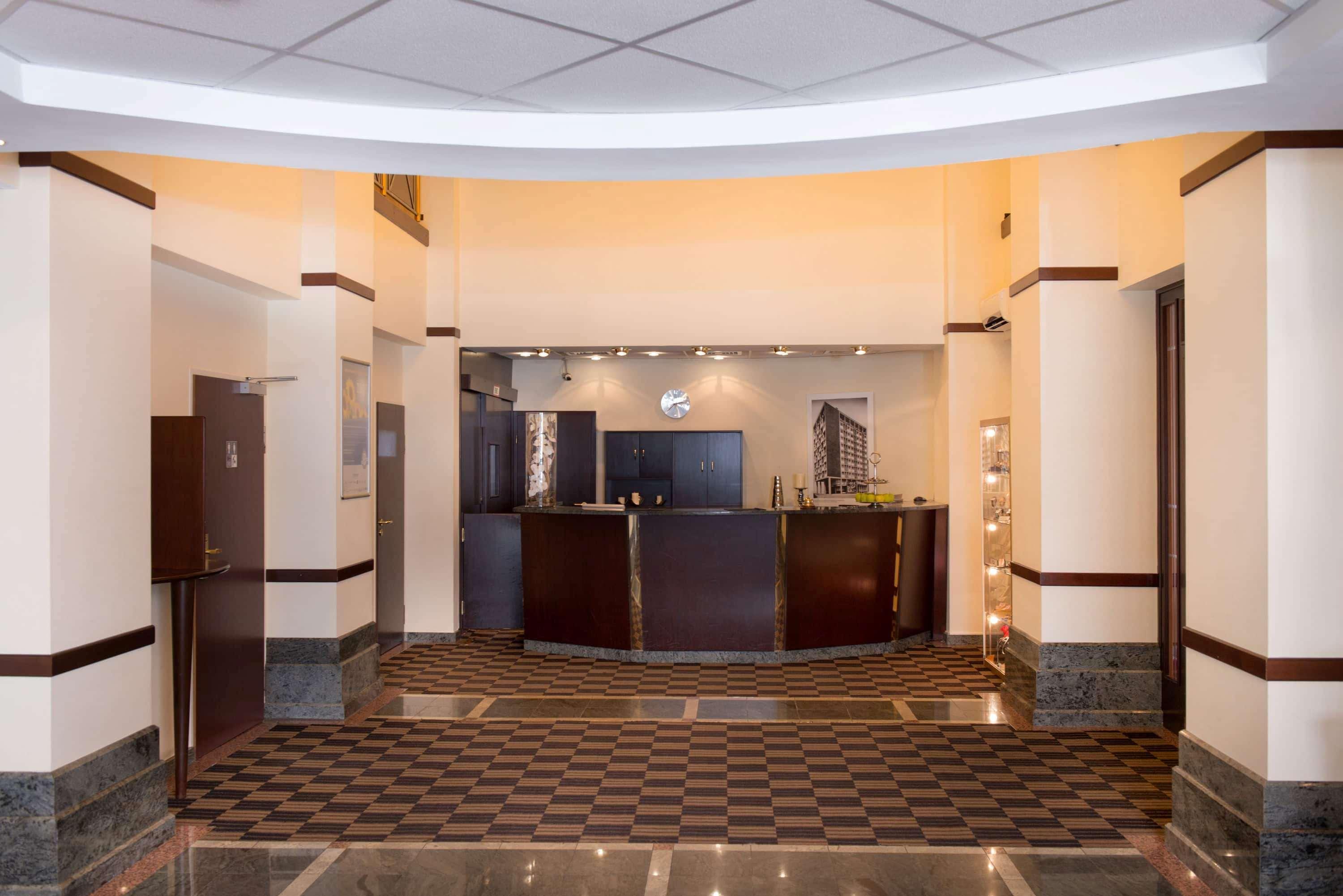 Wyndham Koeln Hotel Interior photo